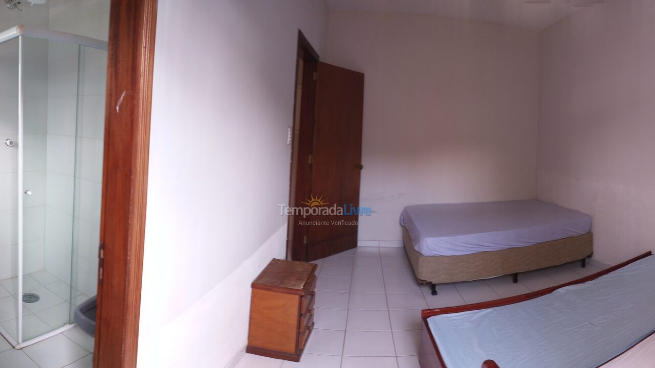 Casa para aluguel de temporada em Guarujá (Jardim Virgínia)