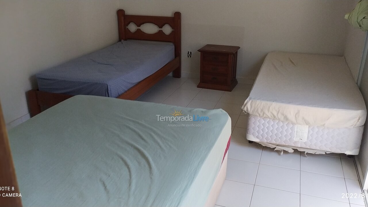 Casa para aluguel de temporada em Guarujá (Jardim Virgínia)
