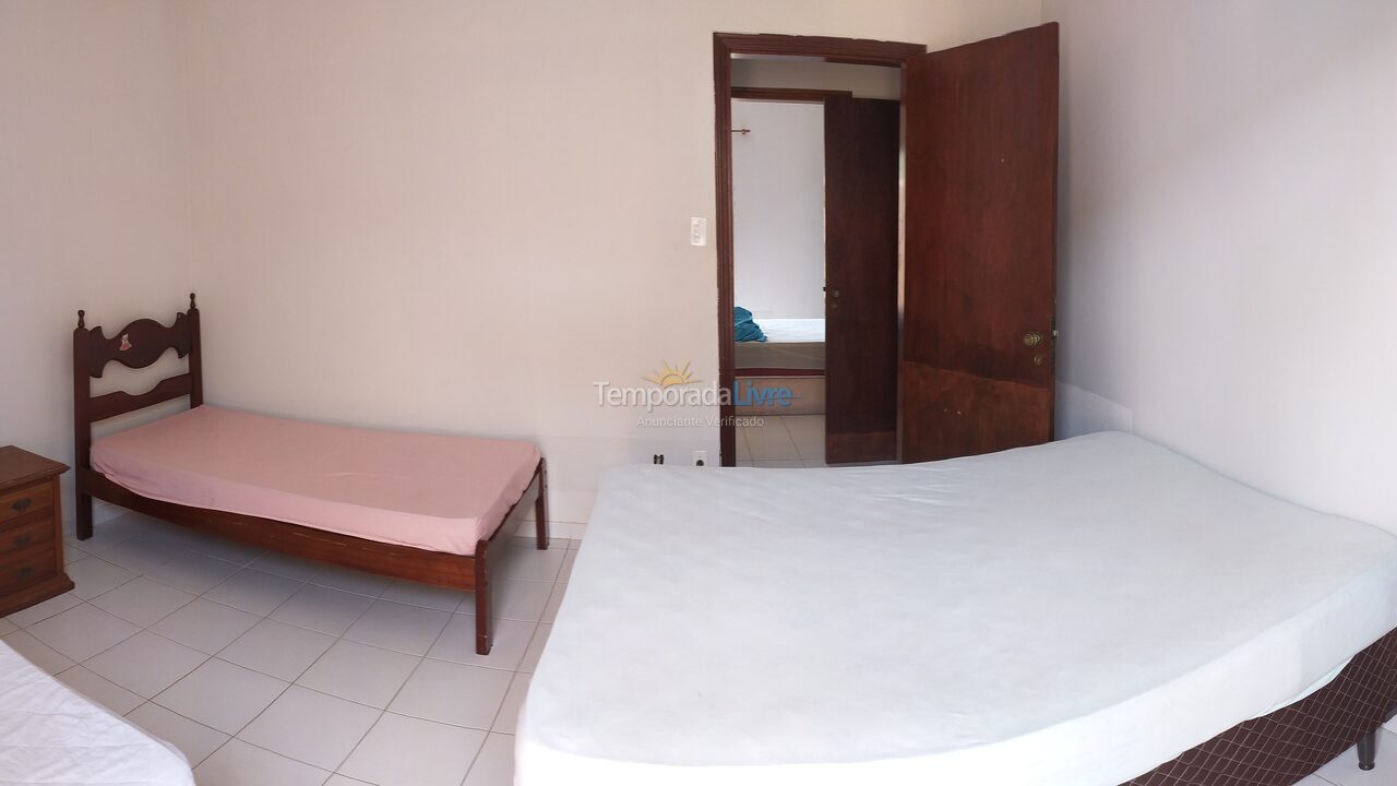 Casa para aluguel de temporada em Guarujá (Jardim Virgínia)