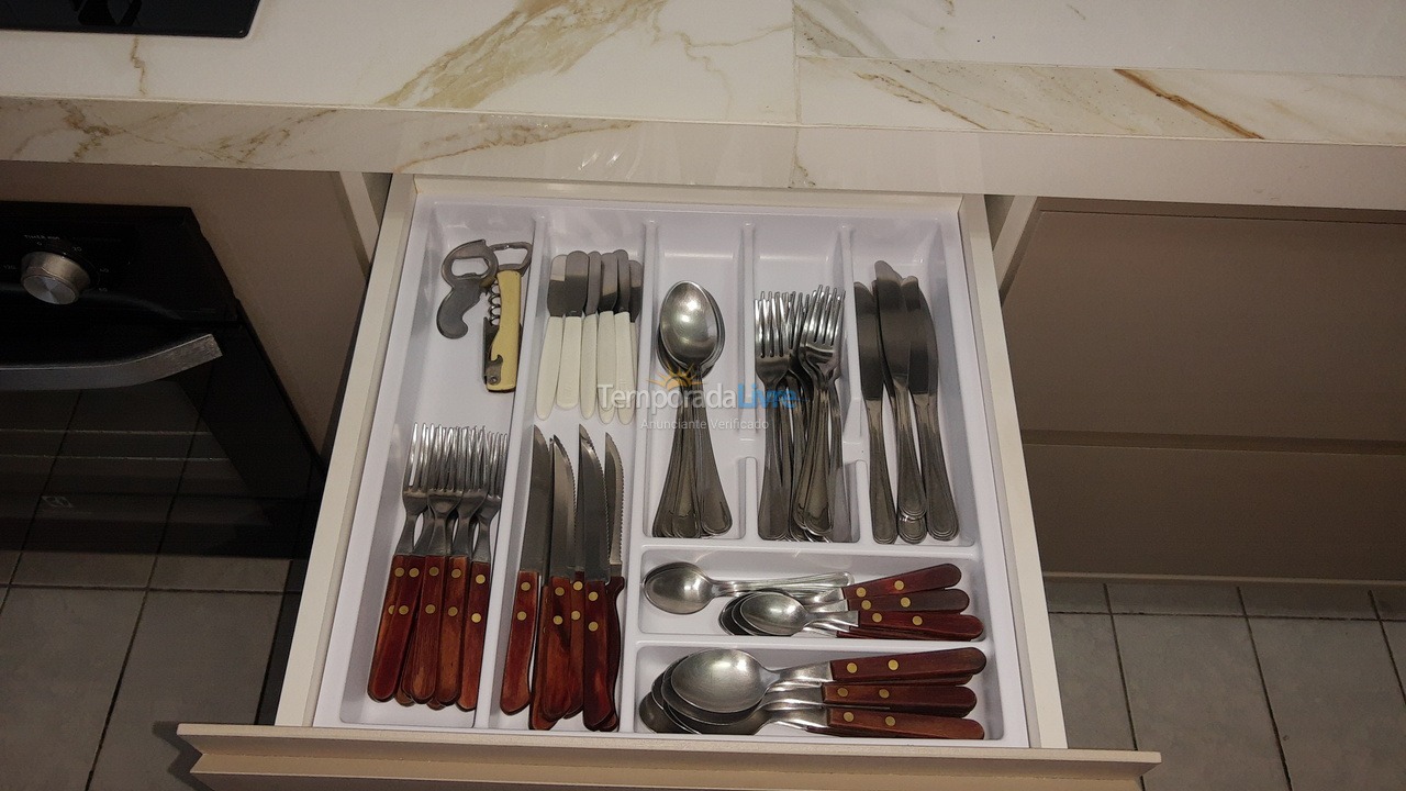 Apartamento para aluguel de temporada em Praia Grande (Guilhermina)