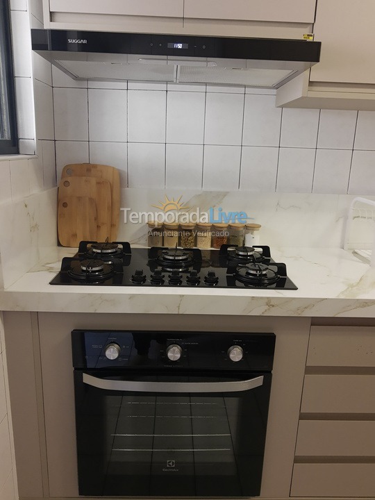 Apartamento para aluguel de temporada em Praia Grande (Guilhermina)