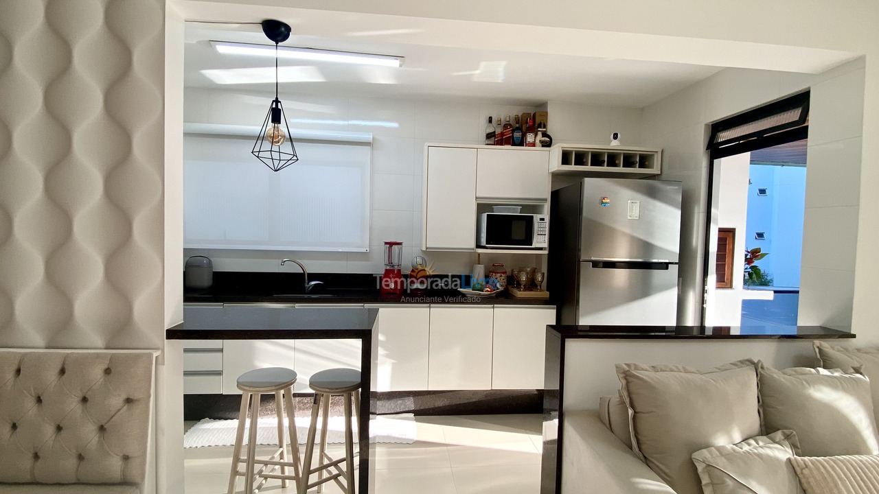 Apartamento para aluguel de temporada em Balneário Camboriú (Praia Central)