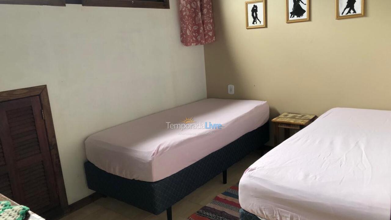 Casa para aluguel de temporada em Garopaba (Praia da Ferrugem)