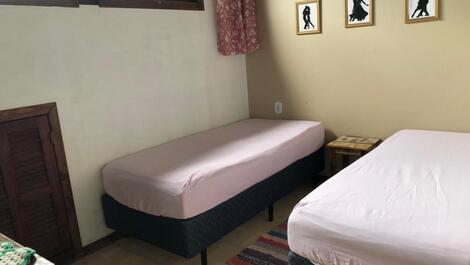 Linda casa para até 10 pessoas a 350m do mar na Praia da Ferrugem