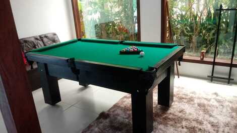 Linda casa para até 10 pessoas a 350m do mar na Praia da Ferrugem