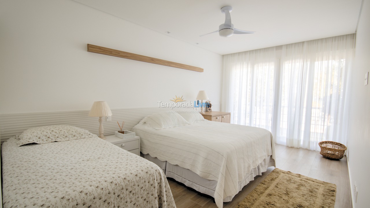 House for vacation rental in São Sebastião (Praia da Baleia)