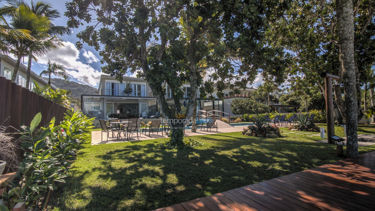 House for vacation rental in São Sebastião (Praia da Baleia)