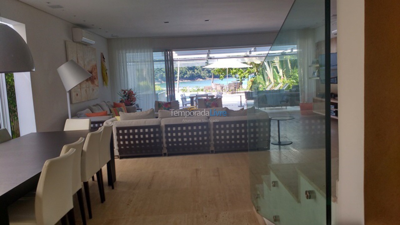 House for vacation rental in São Sebastião (Praia da Baleia)