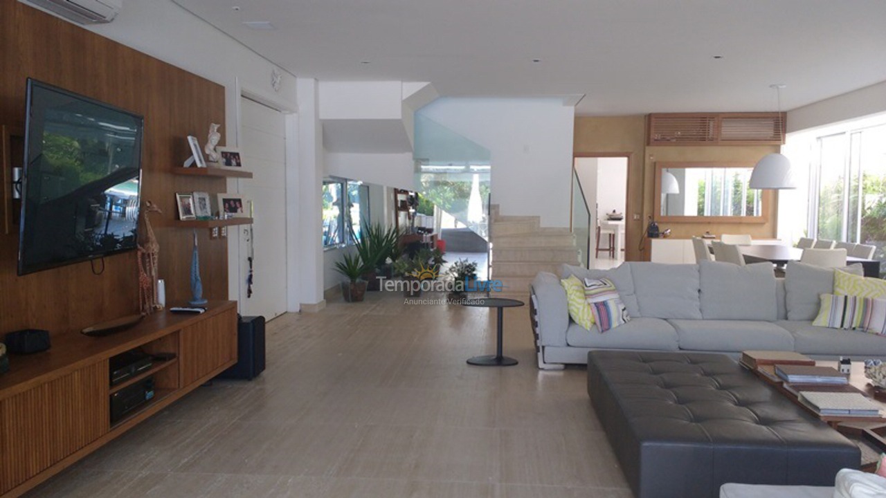 House for vacation rental in São Sebastião (Praia da Baleia)