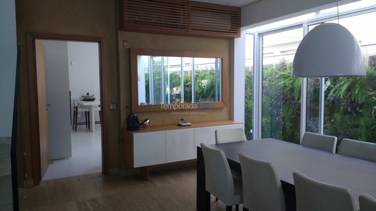 House for vacation rental in São Sebastião (Praia da Baleia)