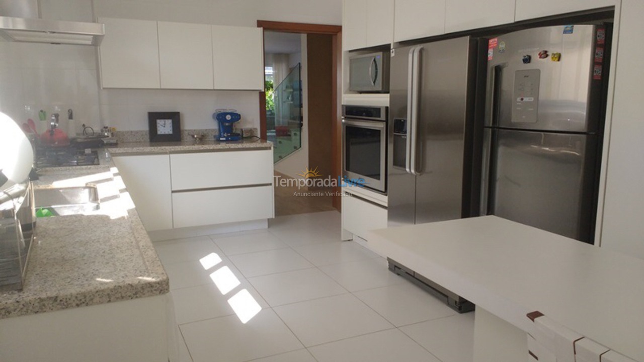 House for vacation rental in São Sebastião (Praia da Baleia)