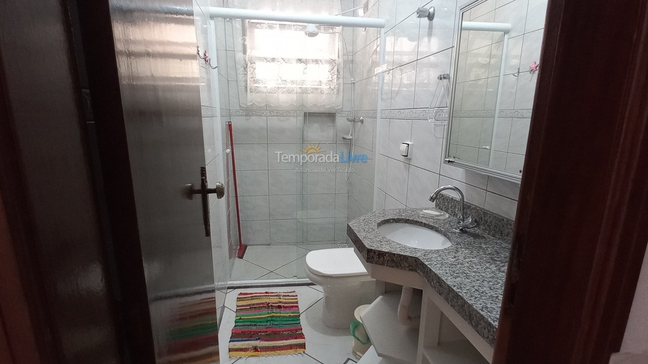 House for vacation rental in Caraguatatuba (Praia das Palmeiras)