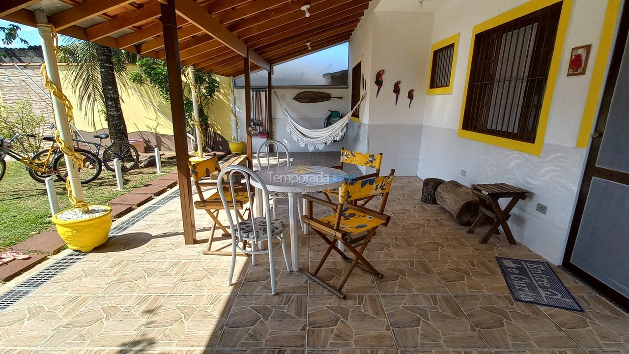 House for vacation rental in Caraguatatuba (Praia das Palmeiras)