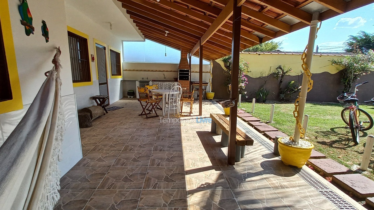 House for vacation rental in Caraguatatuba (Praia das Palmeiras)