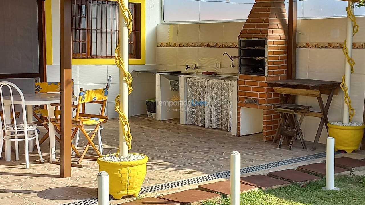 House for vacation rental in Caraguatatuba (Praia das Palmeiras)