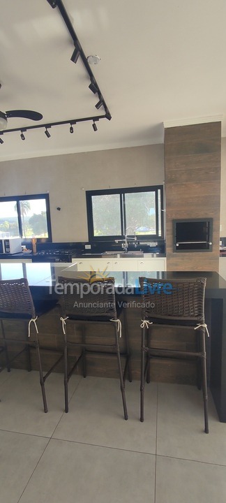 Casa para alquiler de vacaciones em Itaí (Riviera Santa Cristina)