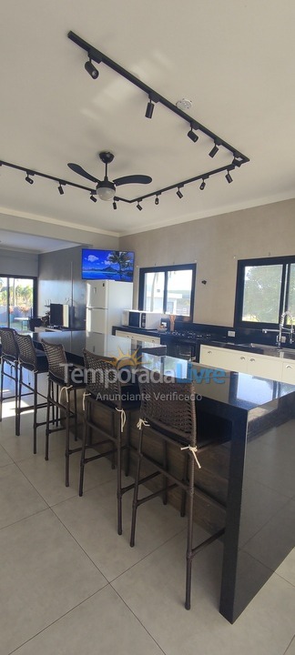 Casa para alquiler de vacaciones em Itaí (Riviera Santa Cristina)