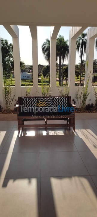 Casa para alquiler de vacaciones em Itaí (Riviera Santa Cristina)