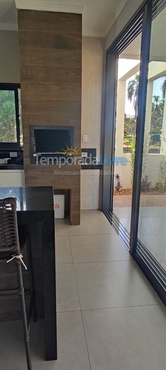 Casa para alquiler de vacaciones em Itaí (Riviera Santa Cristina)