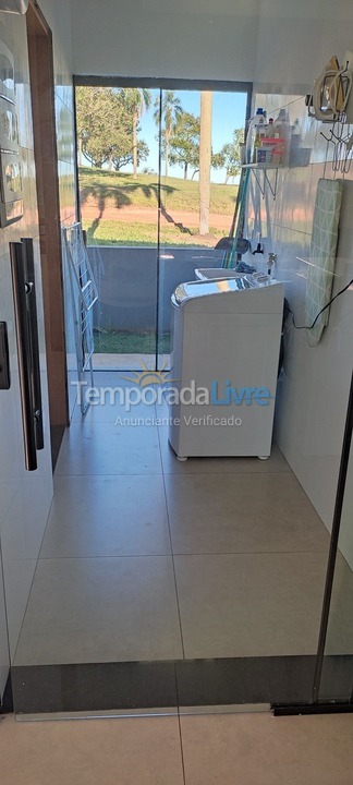 Casa para alquiler de vacaciones em Itaí (Riviera Santa Cristina)