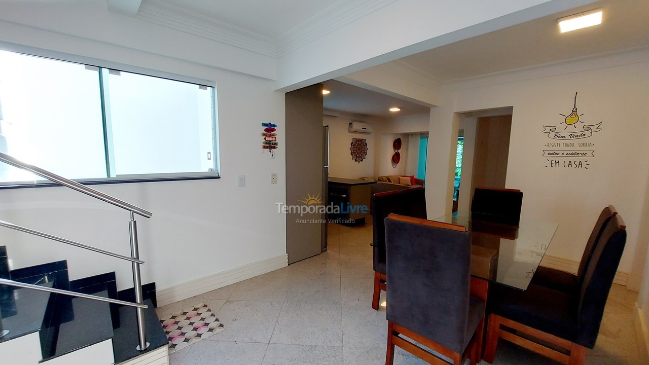 Apartment for vacation rental in Bombinhas (Praia de Bombinhas)