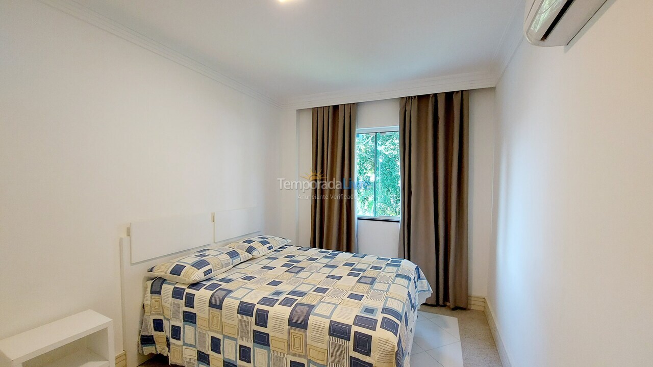 Apartment for vacation rental in Bombinhas (Praia de Bombinhas)