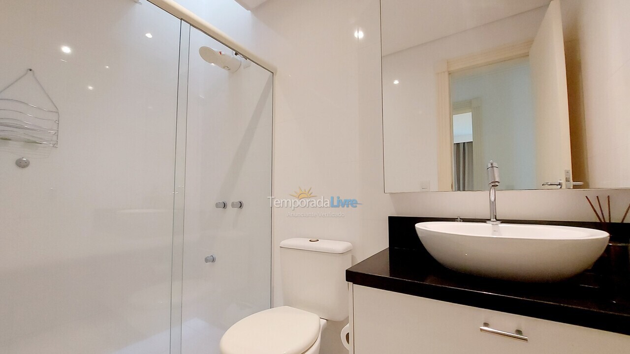 Apartment for vacation rental in Bombinhas (Praia de Bombinhas)