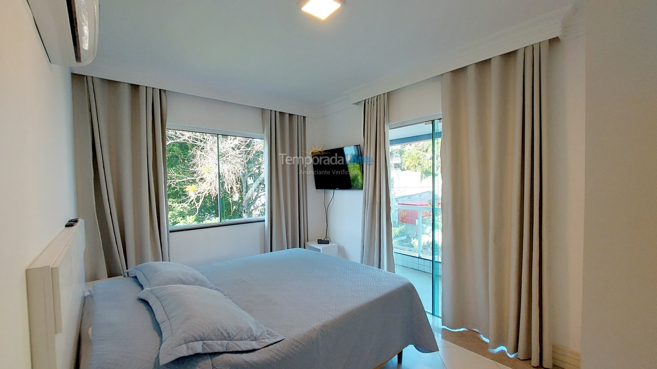 Apartment for vacation rental in Bombinhas (Praia de Bombinhas)