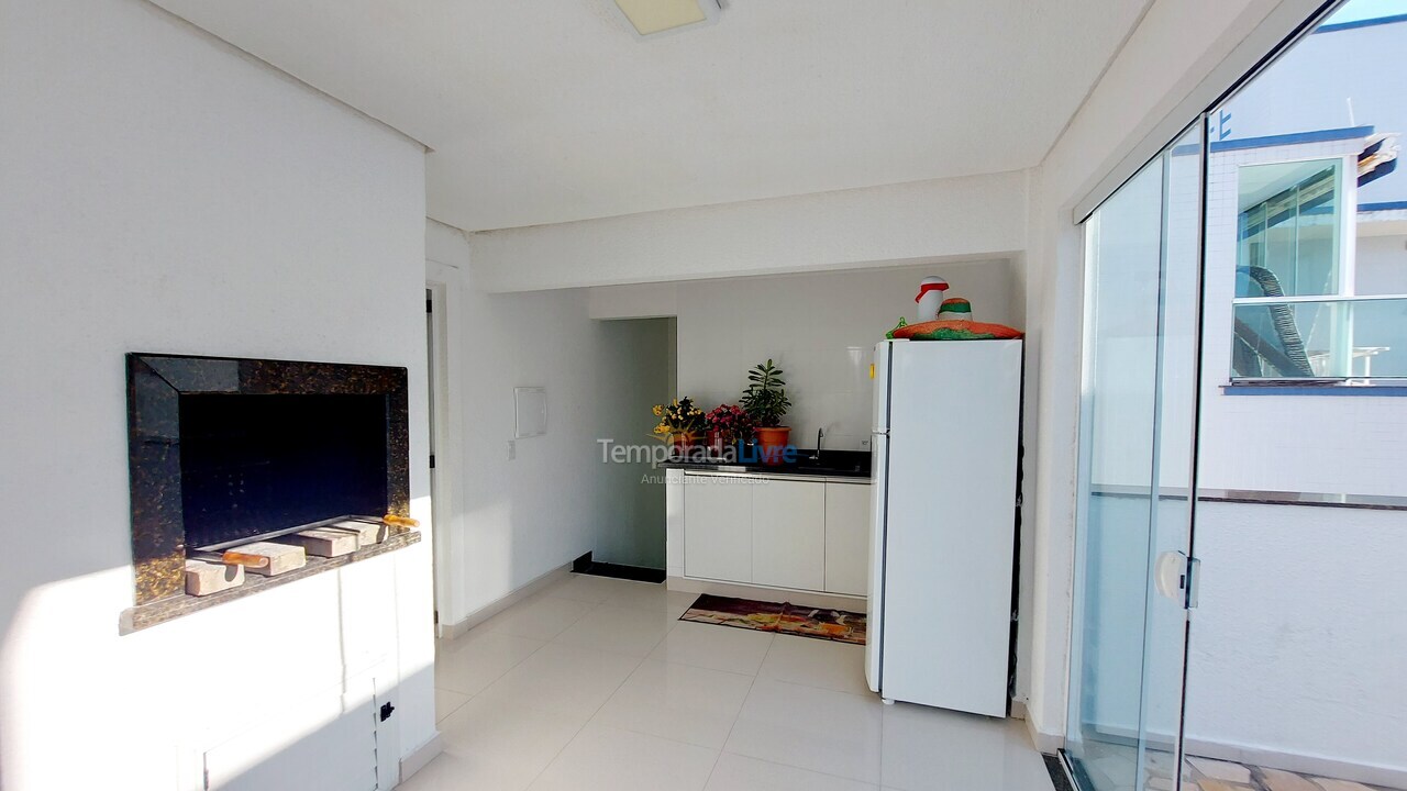 Apartment for vacation rental in Bombinhas (Praia de Bombinhas)