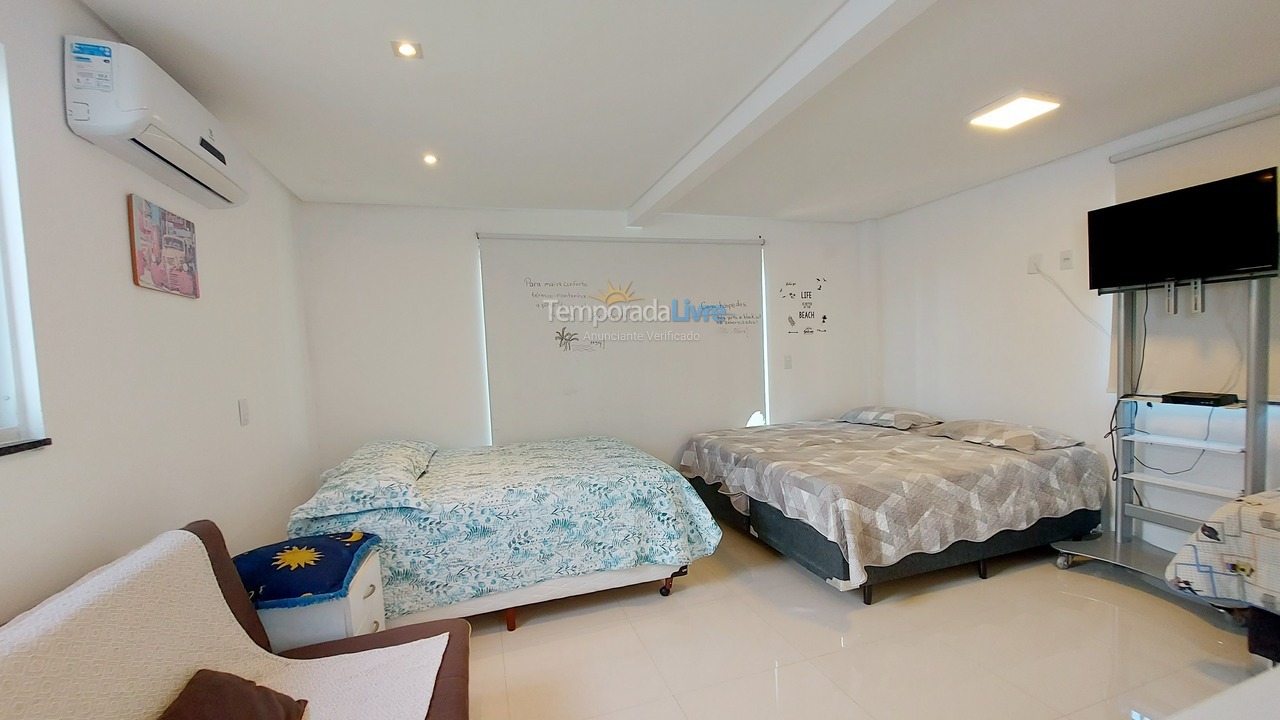 Apartment for vacation rental in Bombinhas (Praia de Bombinhas)