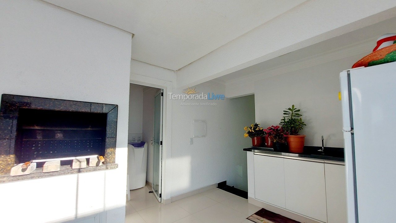 Apartment for vacation rental in Bombinhas (Praia de Bombinhas)