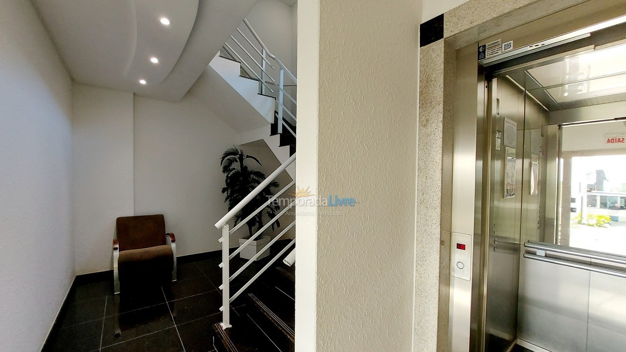 Apartment for vacation rental in Bombinhas (Praia de Bombinhas)