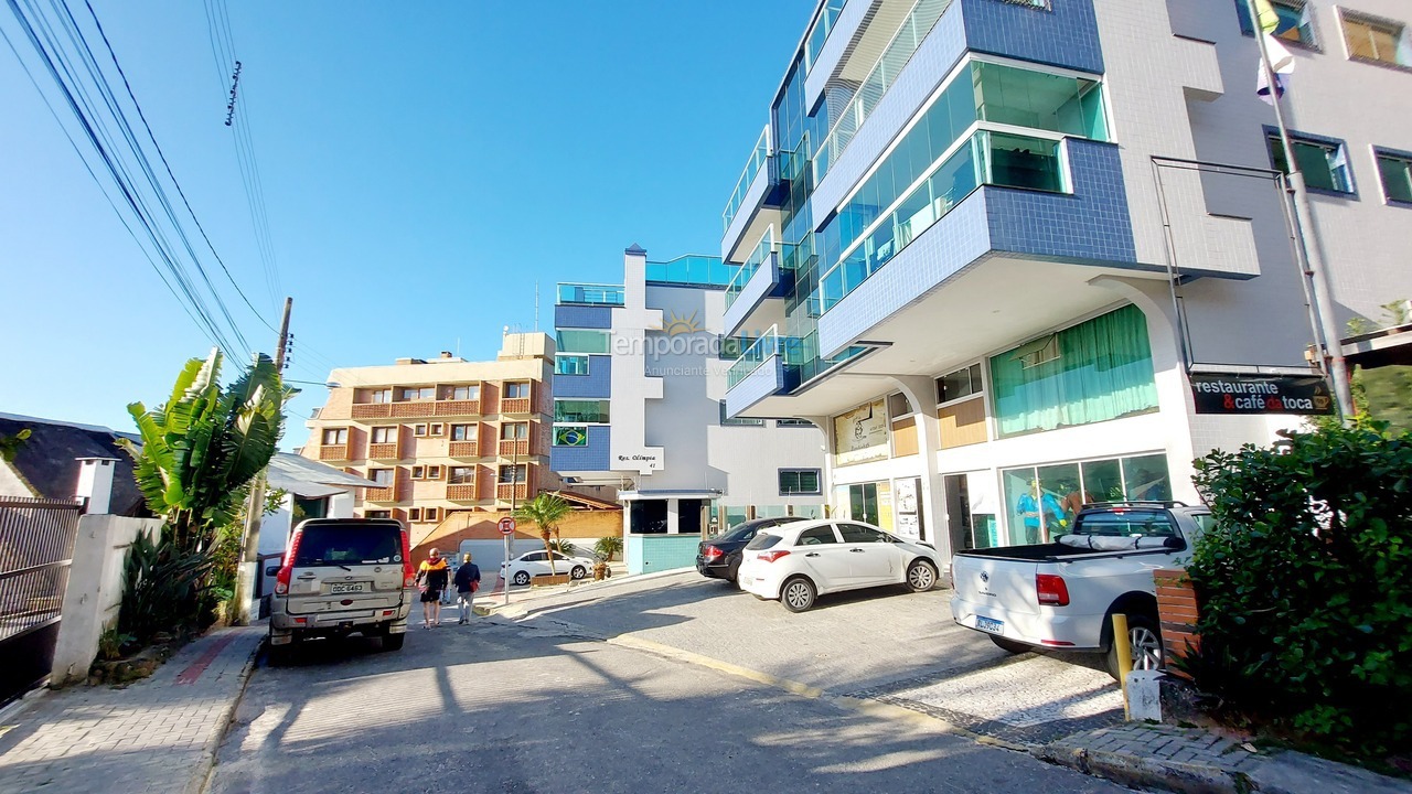 Apartment for vacation rental in Bombinhas (Praia de Bombinhas)