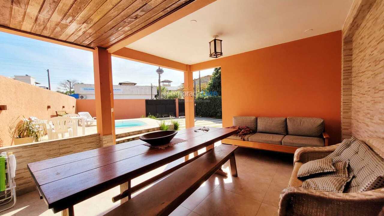 House for vacation rental in Palhoça (Guarda do Embaú)