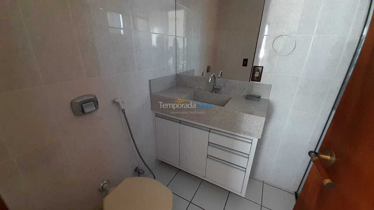 Apartamento para aluguel de temporada em Itapema (Meia Praia)