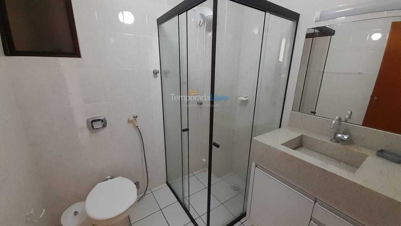 Apartamento para aluguel de temporada em Itapema (Meia Praia)