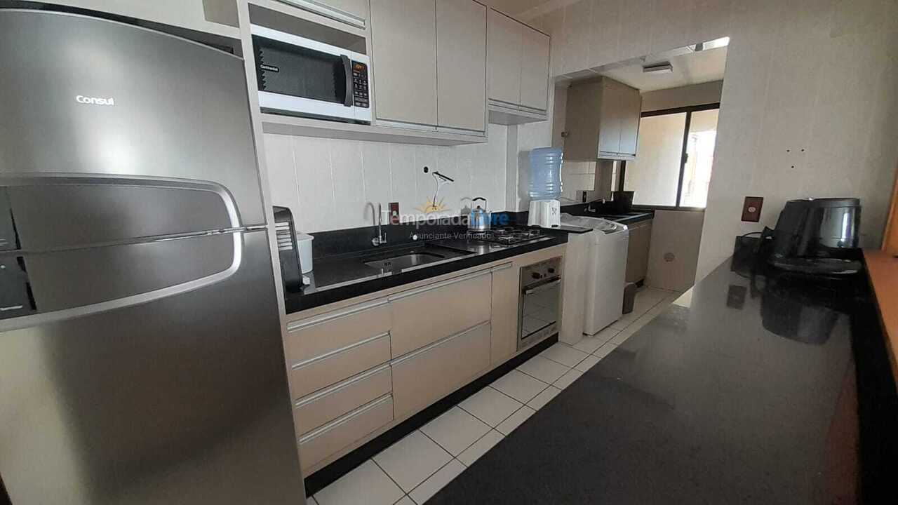 Apartamento para aluguel de temporada em Itapema (Meia Praia)