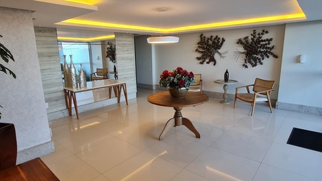 Apartamento Frente Mar, 3 Qtos sendo 1 suíte, C/2 GAR