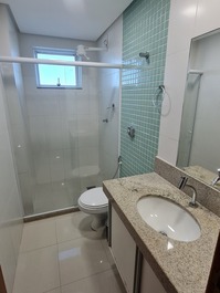 Apartamento Frente Mar, 3 Qtos sendo 1 suíte, C/2 GAR