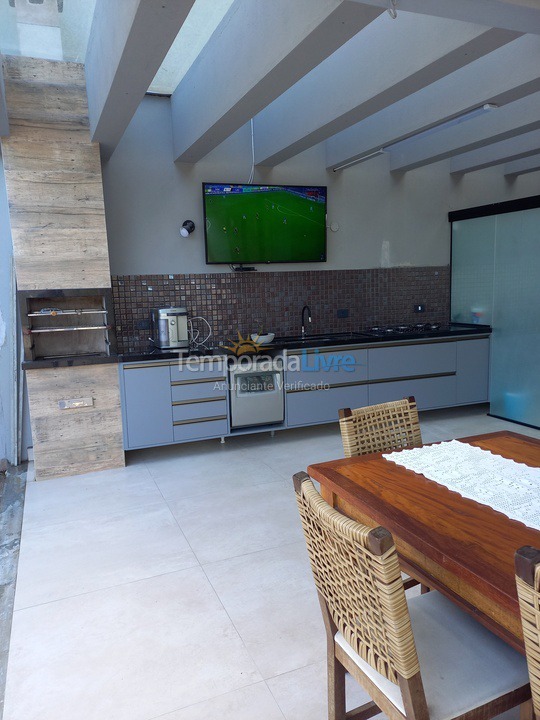 Casa para aluguel de temporada em Caraguatatuba (Poiares)