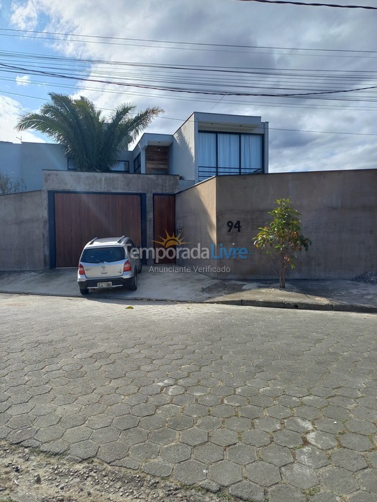 Casa para aluguel de temporada em Caraguatatuba (Poiares)