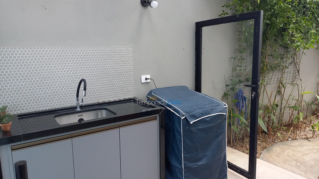 Casa para aluguel de temporada em Caraguatatuba (Poiares)