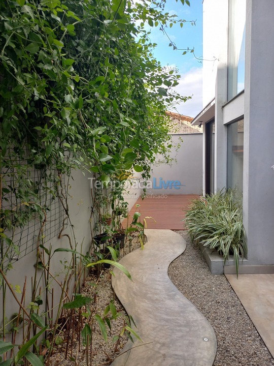 Casa para aluguel de temporada em Caraguatatuba (Poiares)