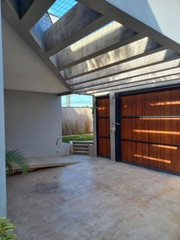 Sobrado alto padrão com Wi-Fi