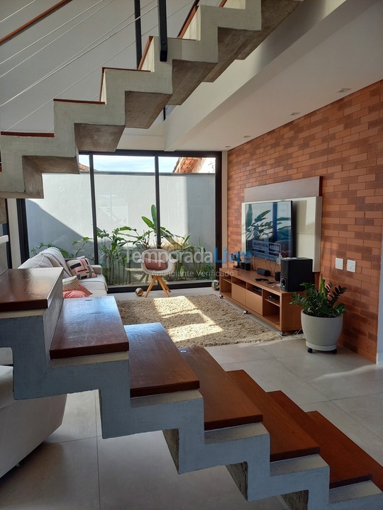 Casa para aluguel de temporada em Caraguatatuba (Poiares)