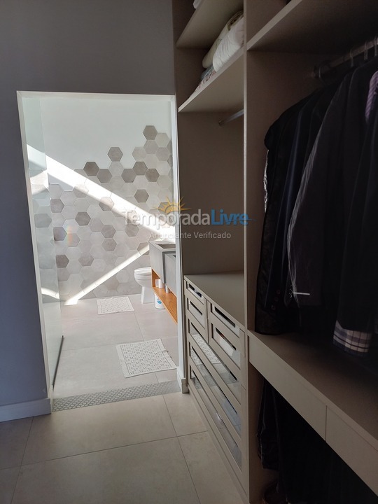 Casa para aluguel de temporada em Caraguatatuba (Poiares)