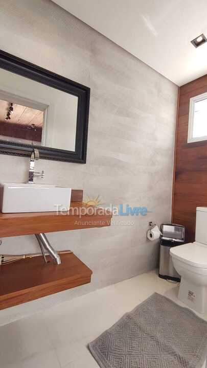 Casa para aluguel de temporada em São Sebastião (Maresias)