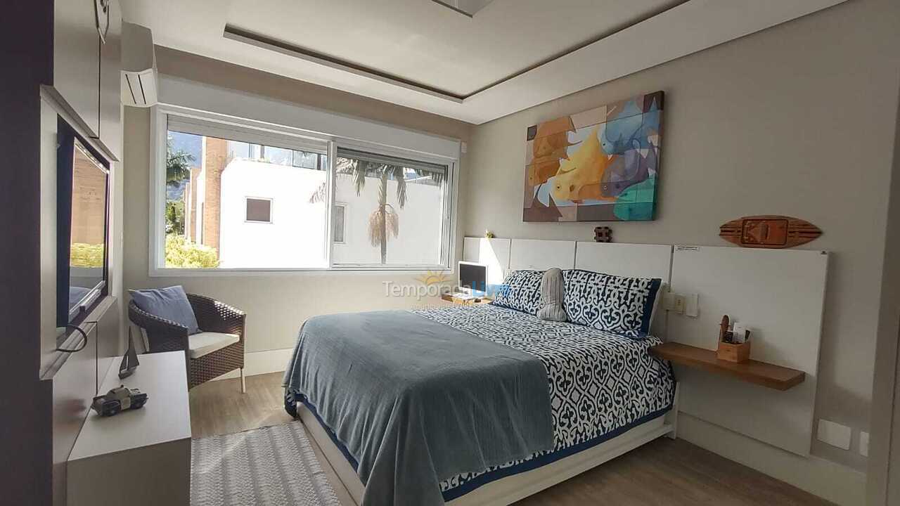 Casa para aluguel de temporada em São Sebastião (Maresias)