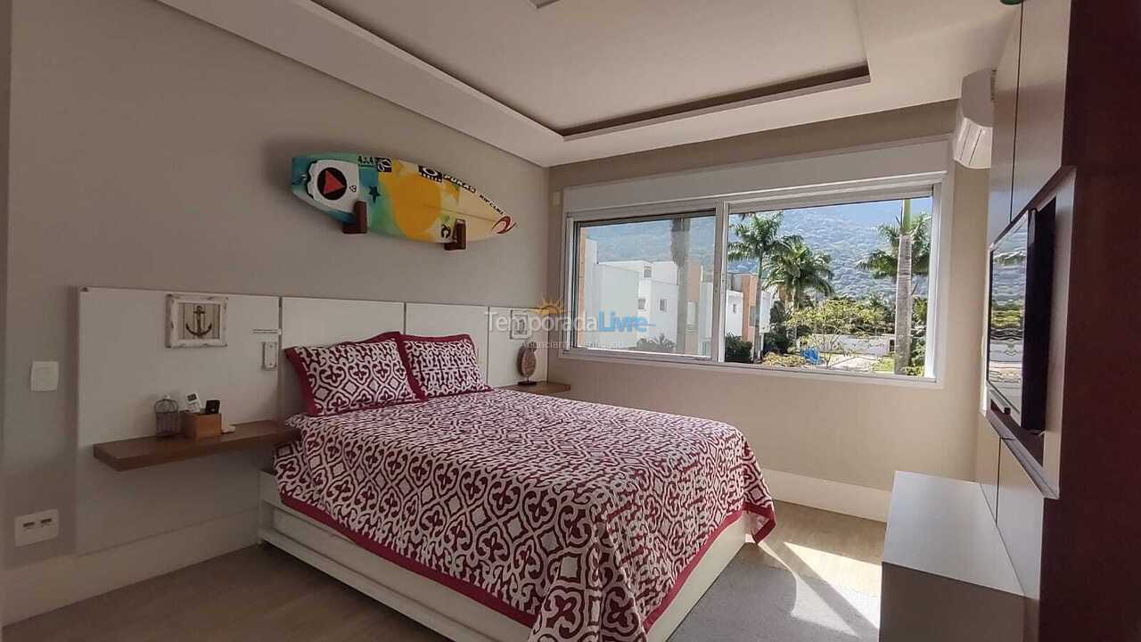 Casa para aluguel de temporada em São Sebastião (Maresias)