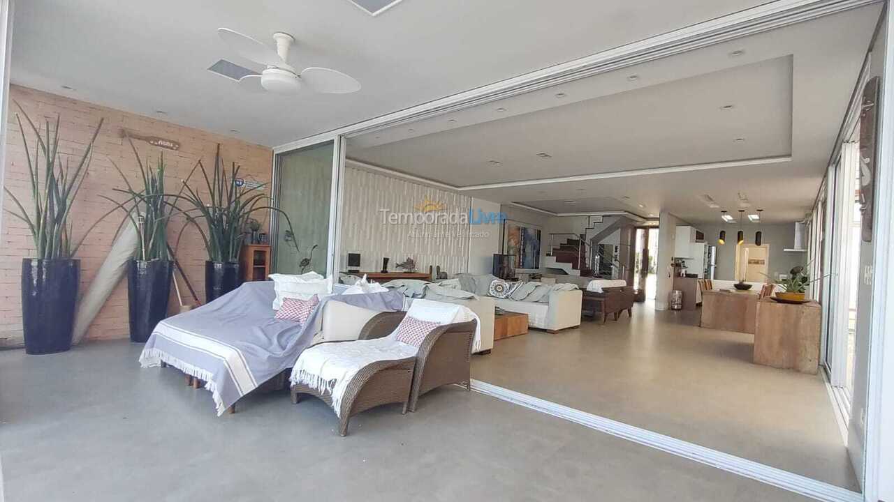 Casa para aluguel de temporada em São Sebastião (Maresias)